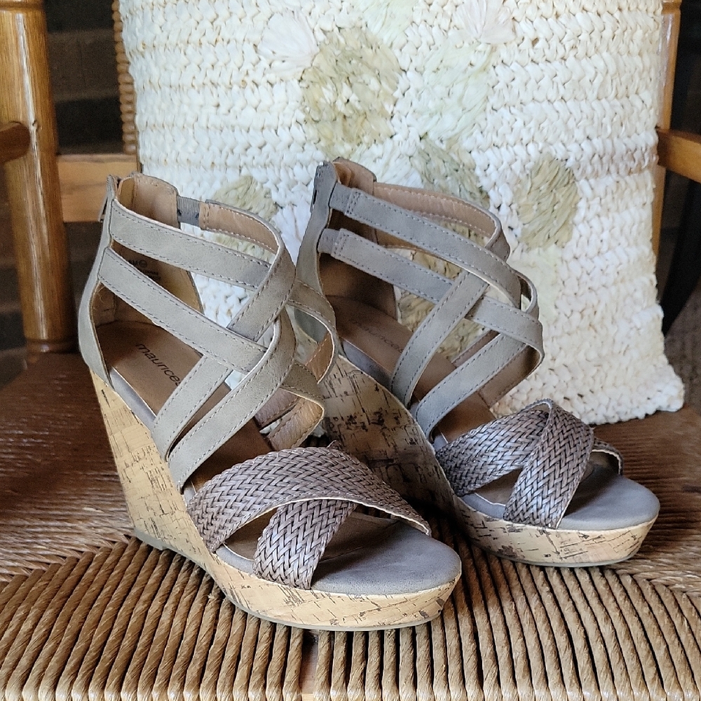 NWOT, Maurices Janae, platform wedge strappy sandals, taupe size 8M